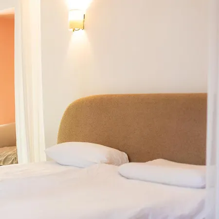 Hinterhofstudio Mit Privater Terrasse An Der Karli * Leipzig