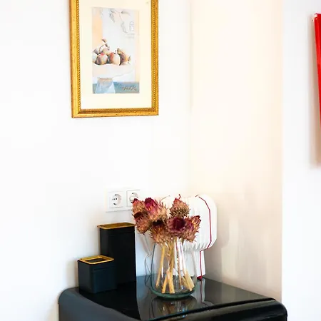 Hinterhofstudio Mit Privater Terrasse An Der Karli *